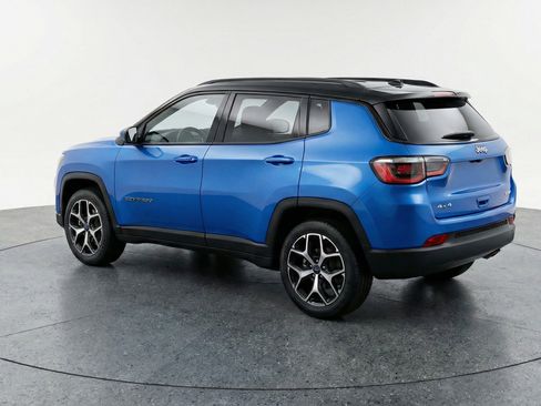 Used 2025 Jeep Compass Limited AWD/4WD image 6