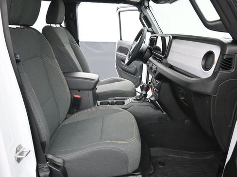 Used 2025 Jeep Wrangler Unlimited Sport AWD/4WD image 16