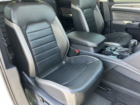 Used 2021 Volkswagen Atlas SEL Premium AWD/4WD image 8