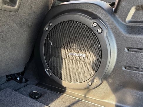 Used 2022 Jeep Wrangler Unlimited Sahara w/ Cold Weather Group image 17