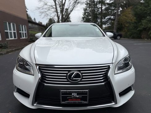 Used 2014 Lexus LS 460 image 2