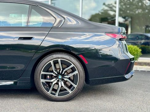Used 2024 BMW 760i xDrive w/ Premium Package 2 image 14