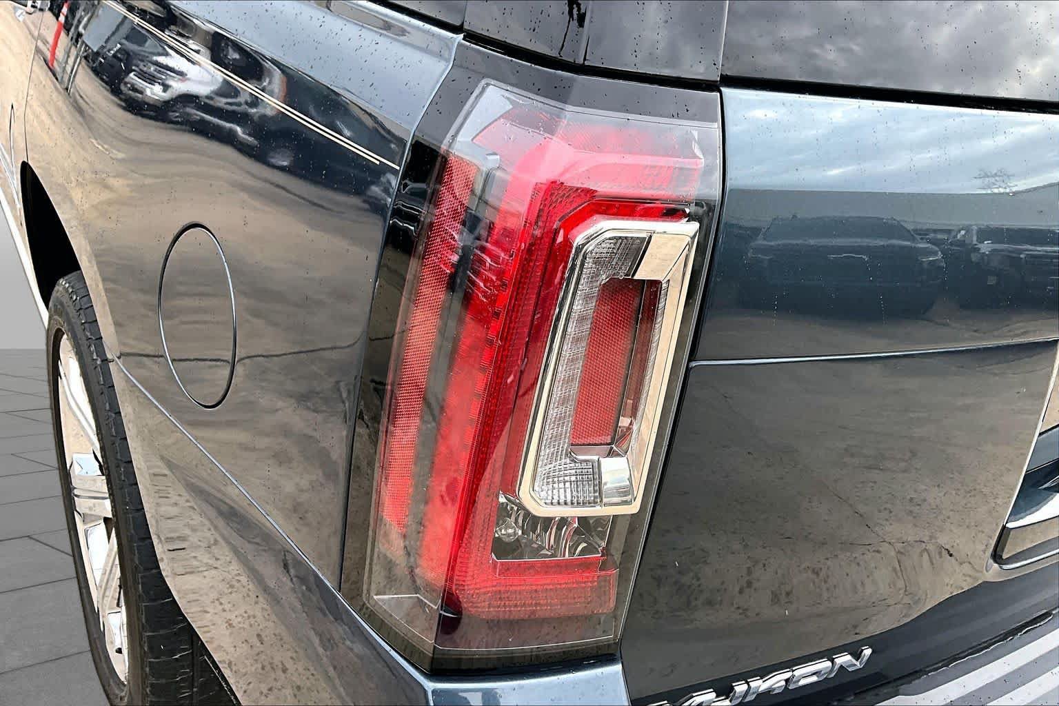 Used 2019 GMC Yukon Denali w/ Denali Ultimate Package RWD image 29