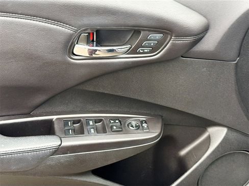 Used 2018 Acura RDX image 17