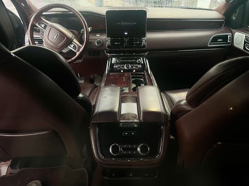 Used 2018 Lincoln Navigator Black Label AWD/4WD image 21