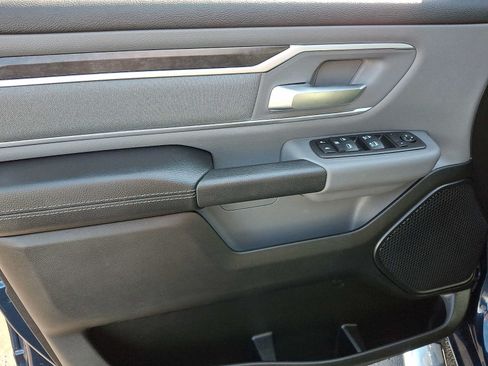 Used 2022 RAM 1500 Big Horn AWD/4WD image 10