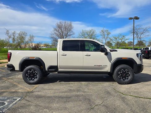 New 2026 GMC Sierra 2500 AT4X AWD/4WD image 10