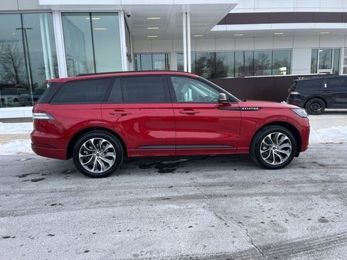 Used 2025 Lincoln Aviator AWD w/ Jet Appearance Package image 9