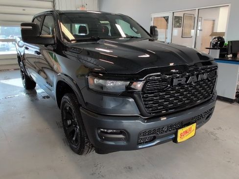 New 2026 RAM 1500 4x4 Crew Cab image 9