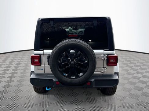 Used 2023 Jeep Wrangler Unlimited Sahara w/ Cold Weather Group image 7