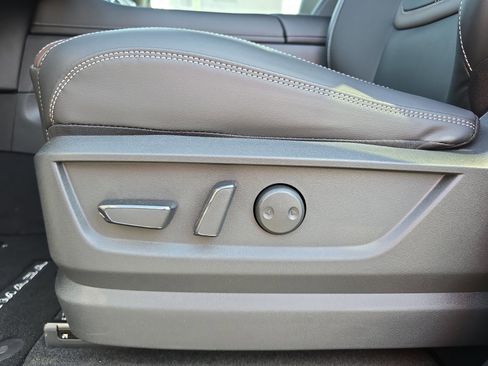 New 2025 Nissan Armada SL image 31