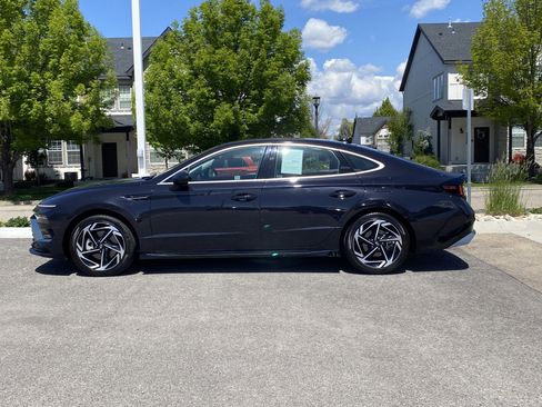 Used 2024 Hyundai Sonata SEL w/ Convenience Package FWD image 3