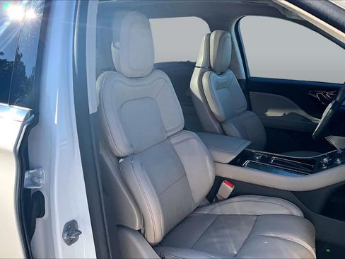 Used 2023 Lincoln Aviator Grand Touring w/ Equipment Group 301A AWD/4WD image 8
