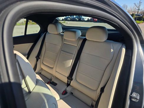 Used 2025 Mercedes-Benz C 300 Sedan image 19