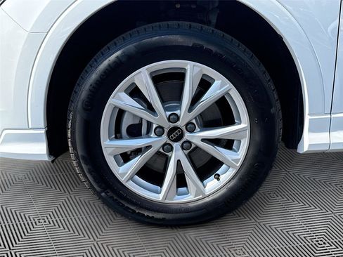 Certified 2025 Audi Q3 2.0T Premium w/ Convenience Package image 31