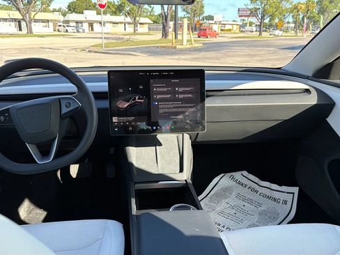 Used 2025 Tesla Model 3 Long Range RWD image 8