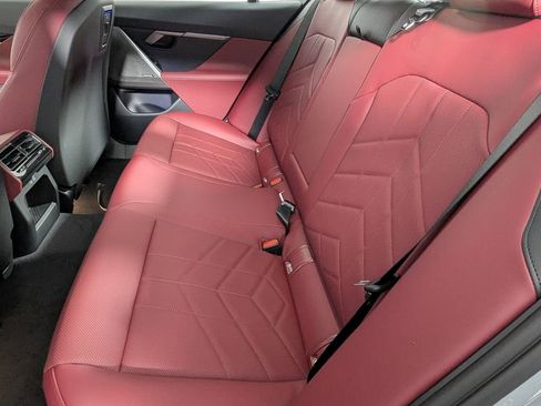 New 2026 BMW i5 eDrive40 image 31