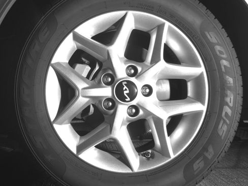 Used 2025 Kia Soul LX w/ LX Technology Package image 12