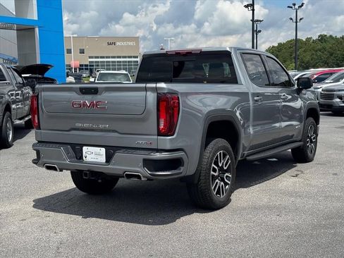Used 2025 GMC Sierra 1500 AT4 w/ AT4 Premium Package AWD/4WD image 3
