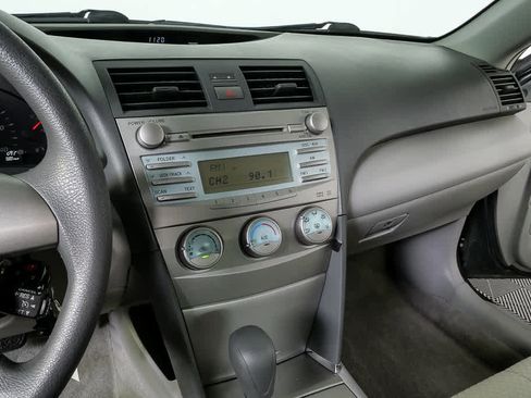 Used 2007 Toyota Camry LE FWD image 12