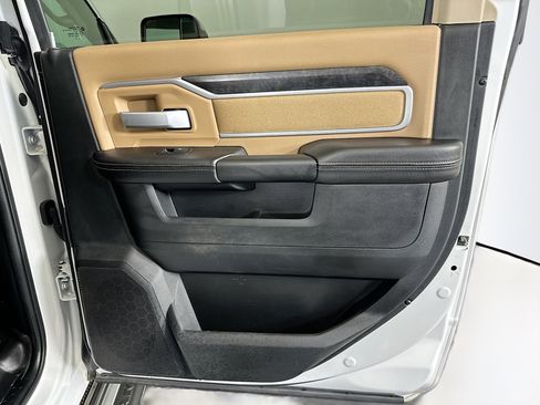 Used 2022 RAM 2500 Big Horn image 29