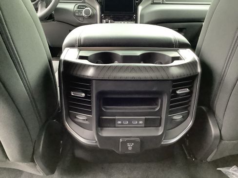 New 2026 RAM 1500 Big Horn AWD/4WD image 13