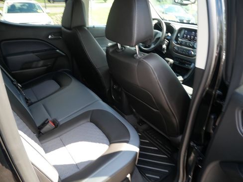 Used 2020 Chevrolet Colorado Z71 AWD/4WD image 23