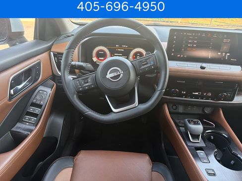 Used 2024 Nissan Rogue Platinum FWD image 16