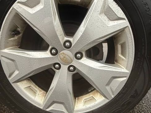 Used 2015 Subaru Forester 2.5i Premium w/ All-Weather Package image 9