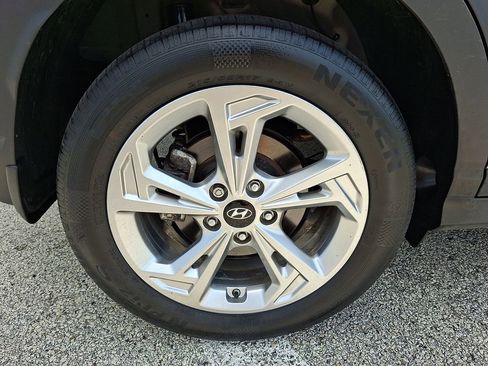 Certified 2023 Hyundai Kona SEL AWD/4WD image 10