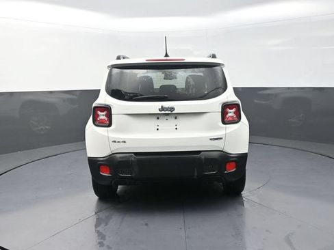 Used 2017 Jeep Renegade Latitude AWD/4WD image 7
