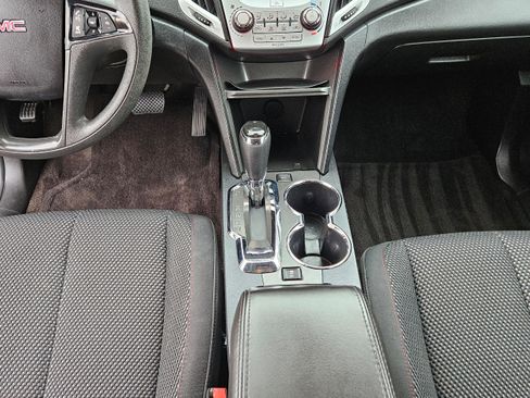 Used 2016 GMC Terrain SLE image 17