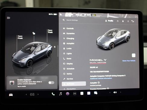 Used 2023 Tesla Model Y Performance image 18