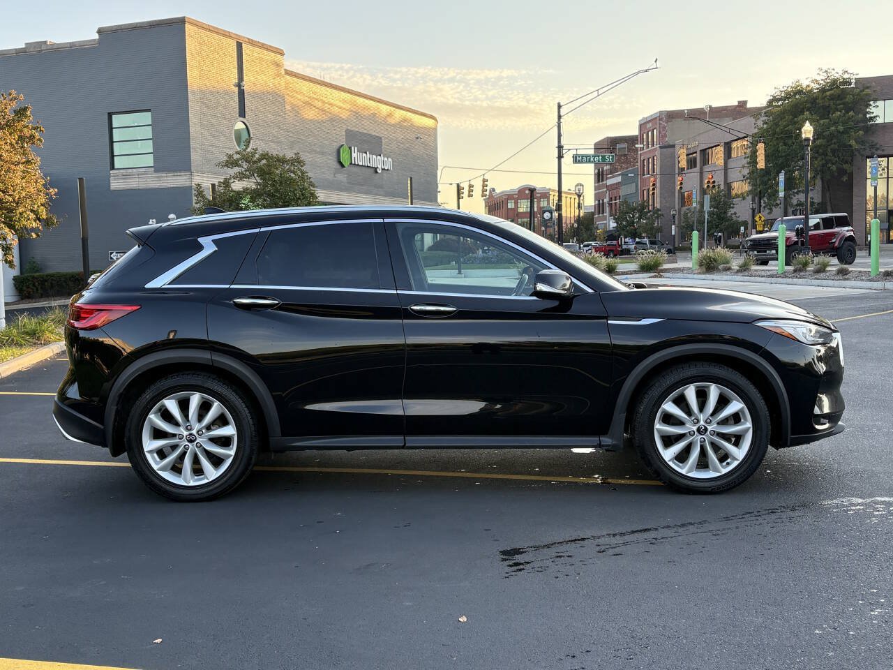 Used 2019 INFINITI QX50 Essential w/ Premium Heat Package AWD/4WD image 45