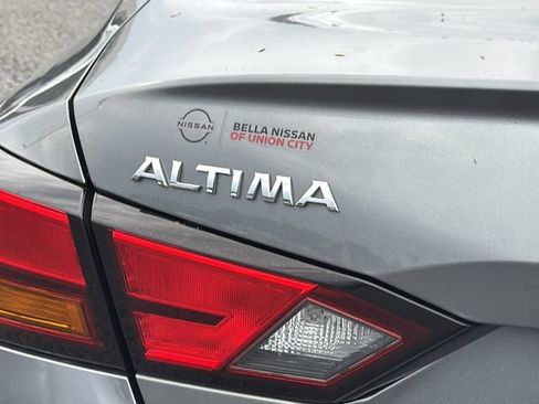 Used 2022 Nissan Altima 2.5 SV w/ SV Premium Package FWD image 5