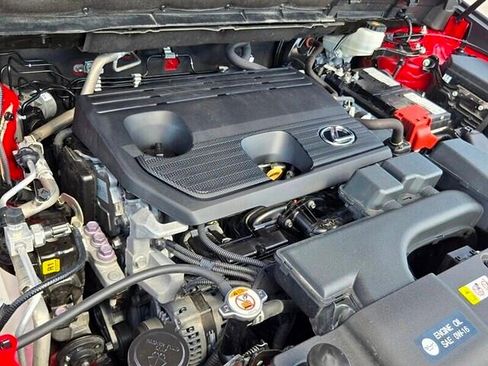 Used 2024 Lexus NX 250 FWD w/ Towing Package (2000 Lbs) image 17