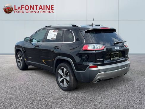 Used 2019 Jeep Cherokee Limited AWD/4WD image 5
