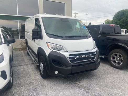 Used 2025 RAM ProMaster 2500 w/ U-Haul Equipment Group FWD image 1
