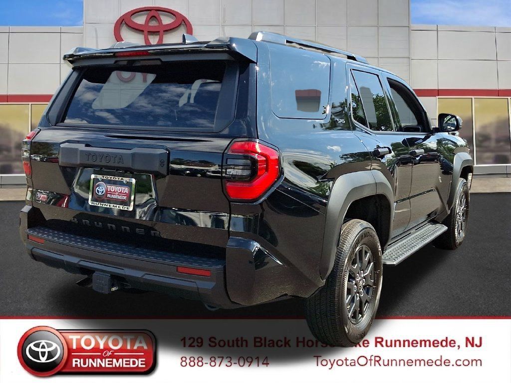 Certified 2025 Toyota 4Runner SR5 AWD/4WD image 6
