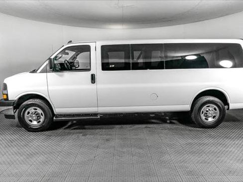 Used 2023 Chevrolet Express 3500 LT w/ LT Preferred Equipment Group RWD image 3