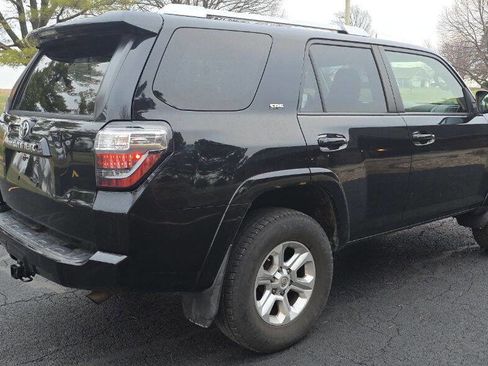 Used 2017 Toyota 4Runner SR5 image 3