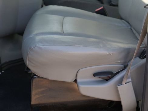 Used 2014 Ford E-250 and Econoline 250 RWD image 15