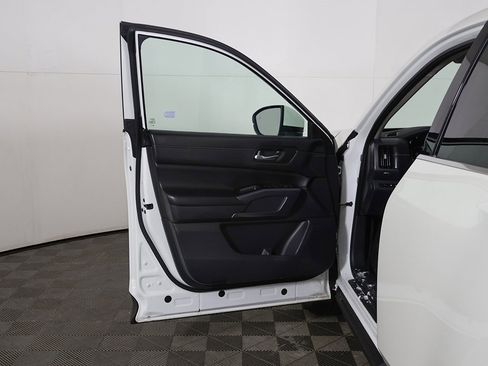 Used 2023 Nissan Pathfinder SL w/ Cargo Package image 20