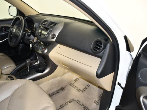 Used 2011 Toyota RAV4 2WD w/ Upgrade Value Pkg image 38