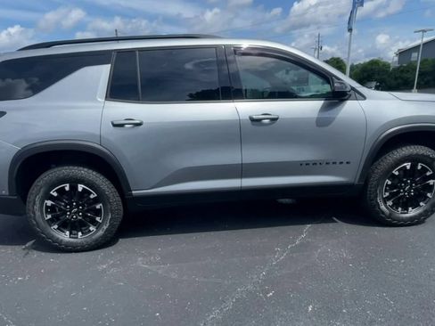 Used 2024 Chevrolet Traverse Z71 w/ Enhanced Driving Package AWD/4WD image 9