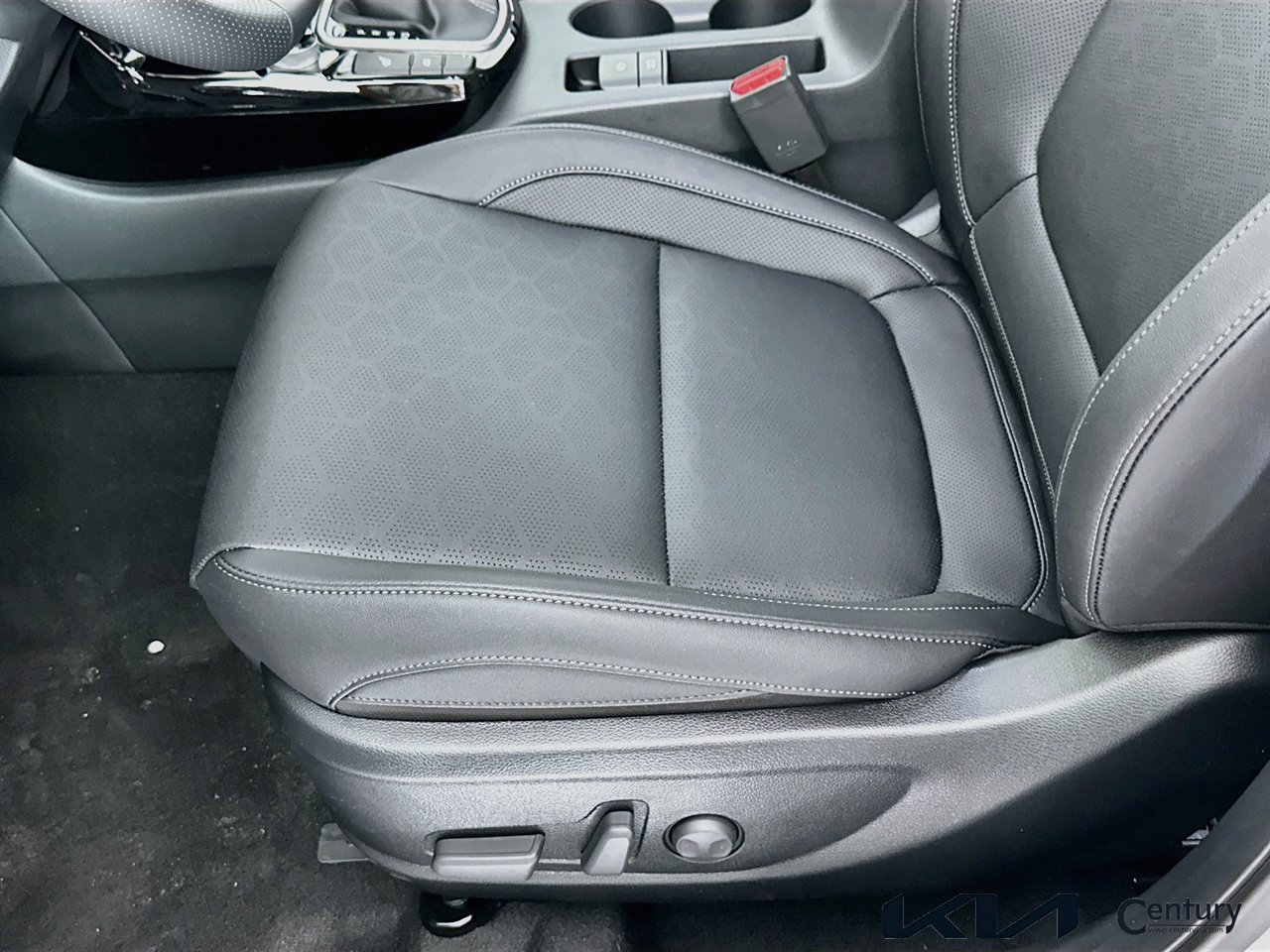 New 2026 Kia Seltos SX AWD/4WD image 17