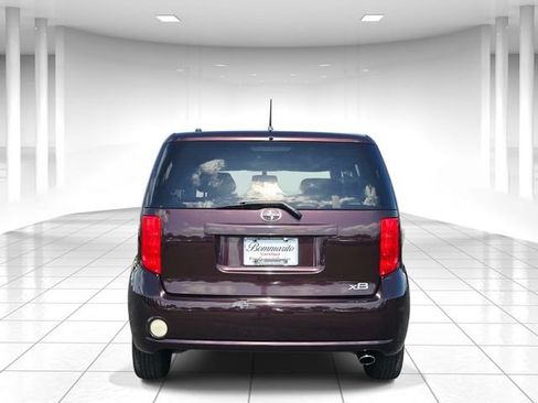 Used 2008 Scion xB FWD image 4
