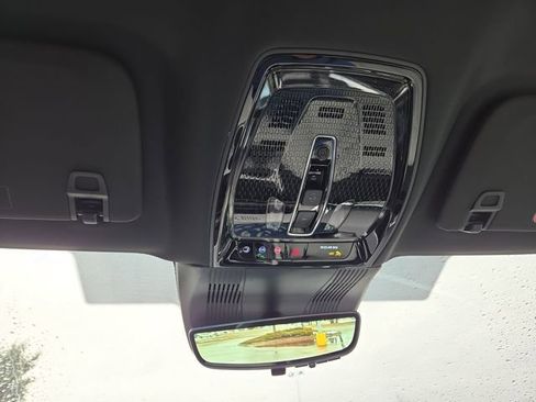 New 2026 Cadillac Vistiq Luxury image 28