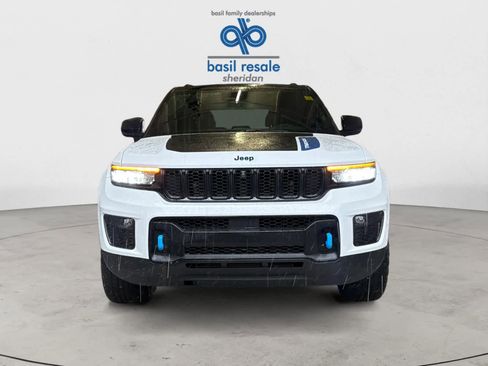 Used 2022 Jeep Grand Cherokee Trailhawk w/ Luxury Tech Group III image 6