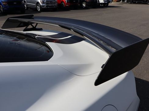 Used 2022 Ford Mustang Shelby GT500 w/ Carbon Fiber Track Pack image 18